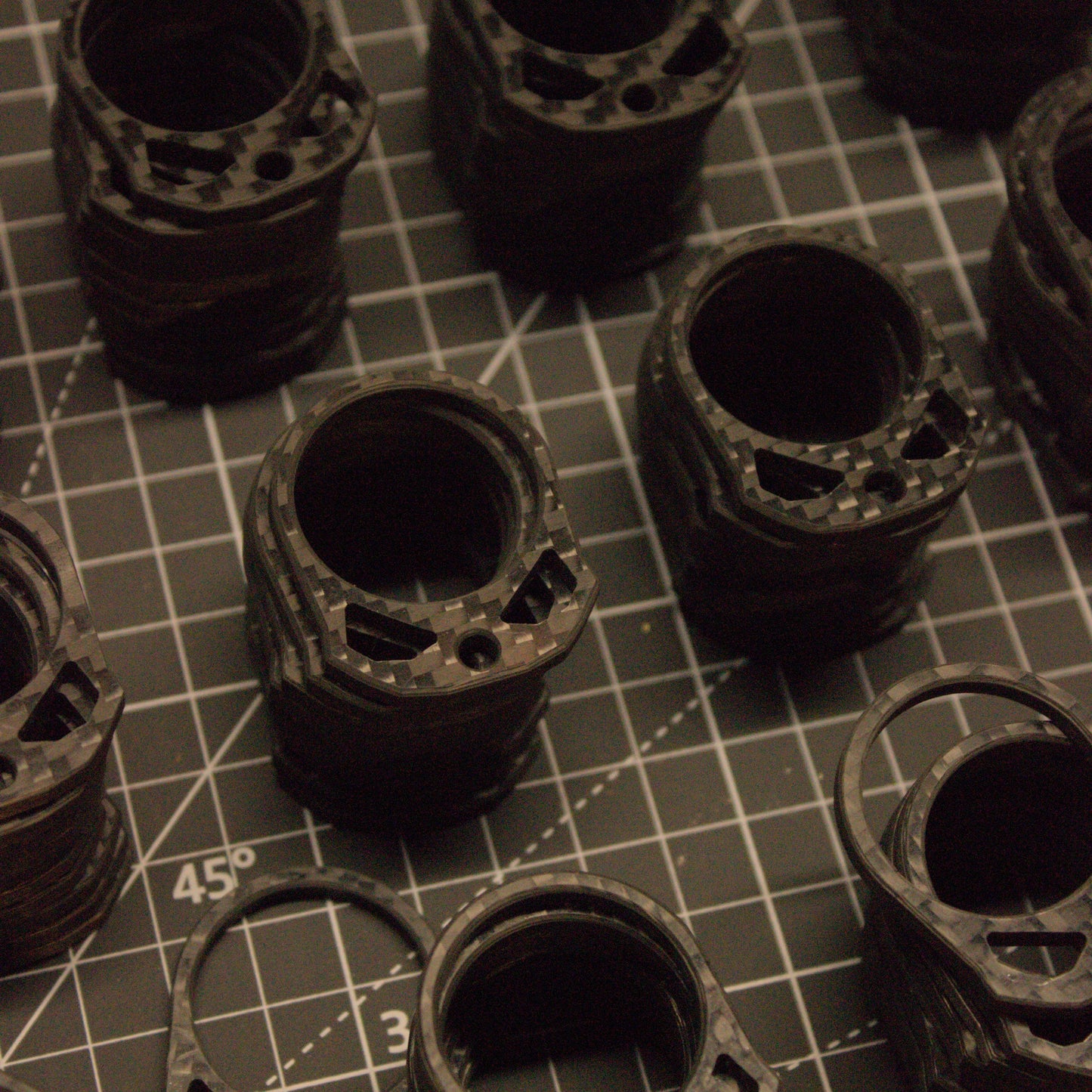 Masked Spinner LTX - Carbon Fiber