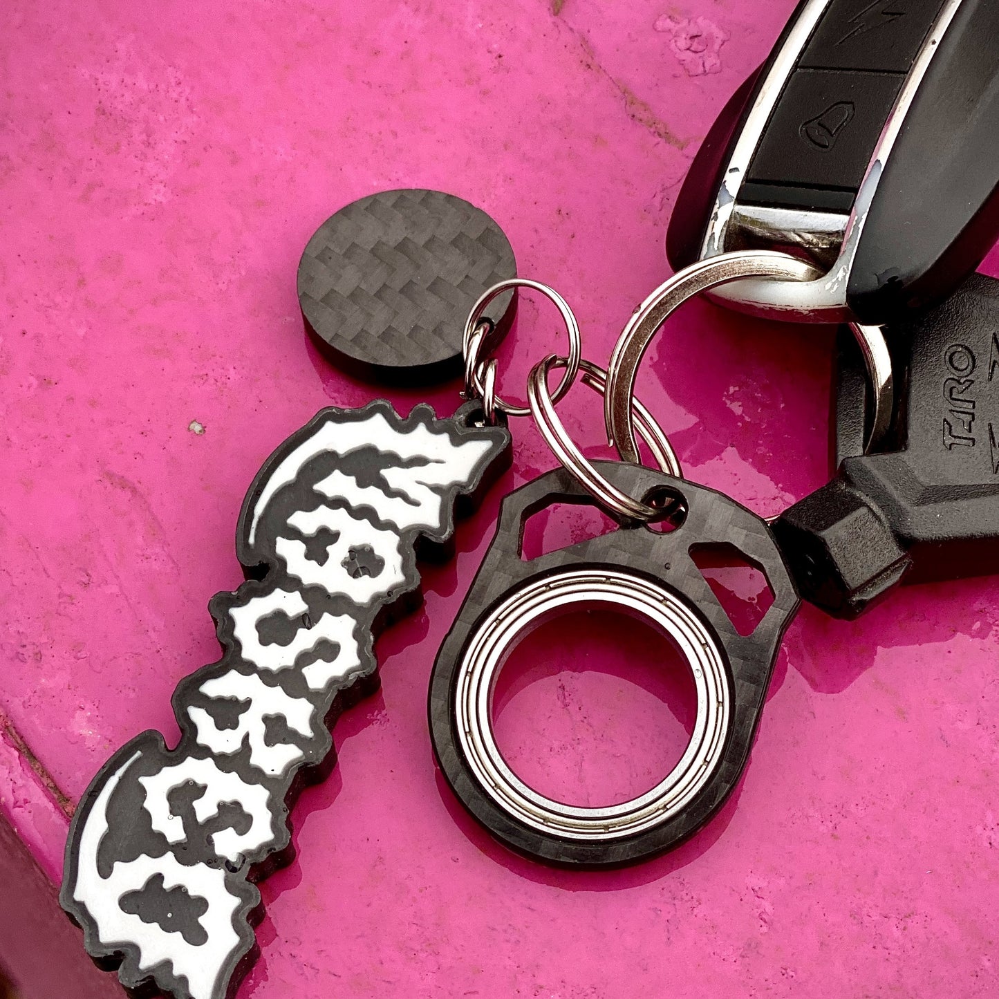 Masked Spinner LTX - Carbon Fiber